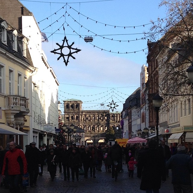 I love the view of the decorations with the Porta Nigra in the background. I bet this is gorgeous at night. #expat #germany #weihnachten #portanigra #trier