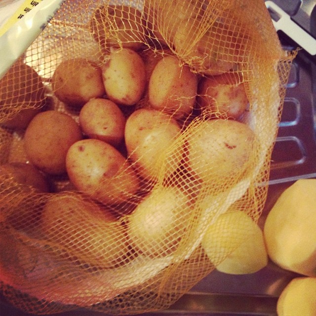 #germany can I get some regular size potatoes bitte??? #expat #expatproblems #food #cooking #peelingtakesdays